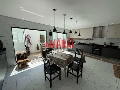 Sobrado com 3 Quartos à venda, 264m² no Cidade Satélite Santa Bárbara, São Paulo