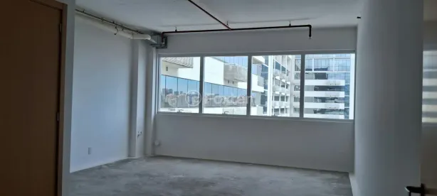 Sala Comercial à venda, 35m² no Santana, Porto Alegre