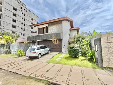 Casa com 4 Quartos para alugar, 507m² no Centro, Palhoça