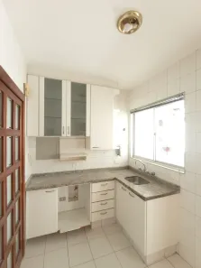 Apartamento com 2 Quartos para alugar, 77m² no Zona 07, Maringá