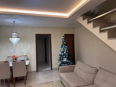 Sobrado com 4 Quartos à venda, 120m² no Parque Tarcisio Miranda, Campos dos Goytacazes