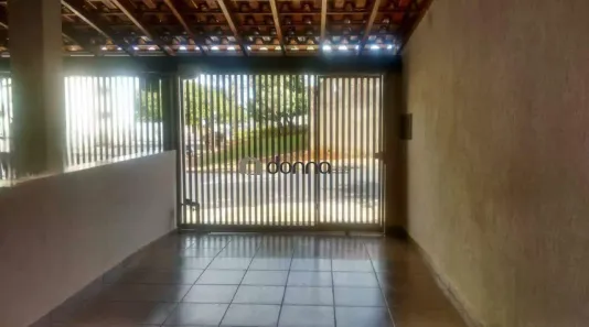 Sobrado com 5 Quartos à venda, 86m² no Conjunto Guanabara, Uberaba