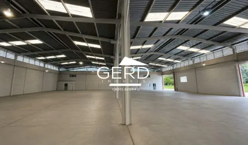 Galpão/Depósito/Armazém para alugar, 2760m² no Granja Viana II, Cotia
