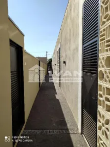 Casa com 3 Quartos para alugar, 60m² no Martins, Uberlândia