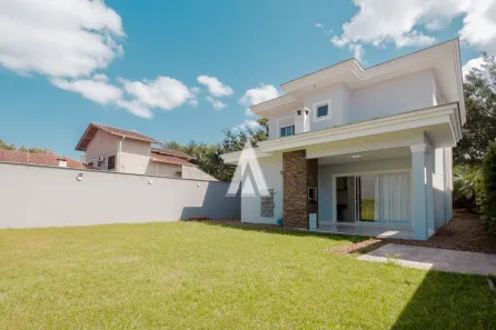 Sobrado com 3 Quartos à venda, 178m² no Bom Retiro, Joinville