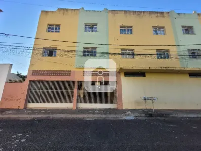 Apartamento com 3 Quartos para alugar, 105m² no Osvaldo Rezende, Uberlândia