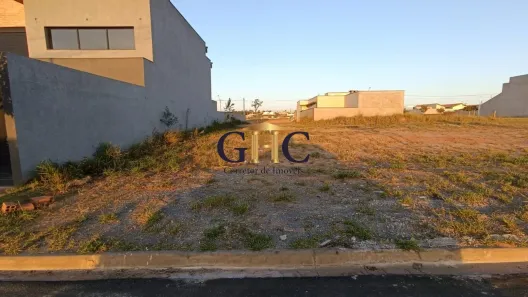 Lote/Terreno à venda, 250m² no Jardim Sao Lucas, Salto de Pirapora