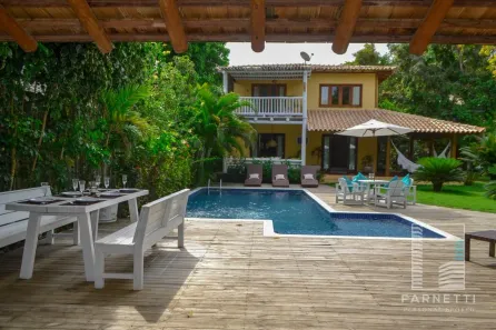 Casa com 3 Quartos para alugar, 210m² no Trancoso, Porto Seguro