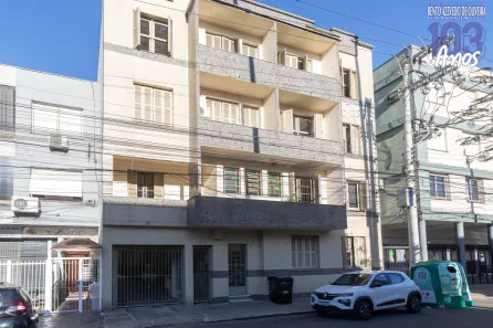 Apartamento com 2 Quartos à venda, 74m² no Menino Deus, Porto Alegre