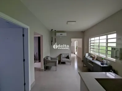 Ponto Comercial para alugar, 150m² no Osvaldo Rezende, Uberlândia
