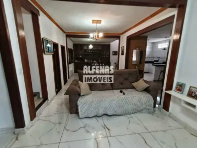 Imóvel Comercial com 4 Quartos à venda, 200m² no São Caetano, Contagem