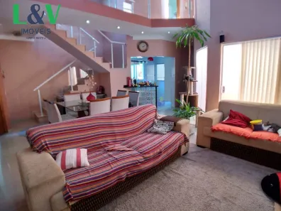 Sobrado com 3 Quartos à venda, 183m² no Jardim Primavera, Louveira