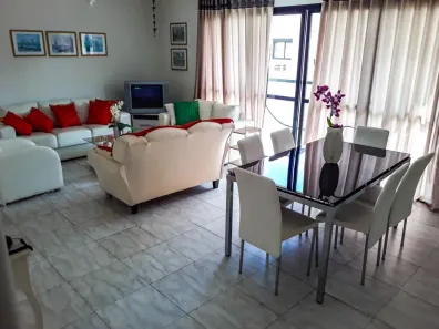 Cobertura com 3 Quartos para alugar, 240m² no Pitangueiras, Guarujá