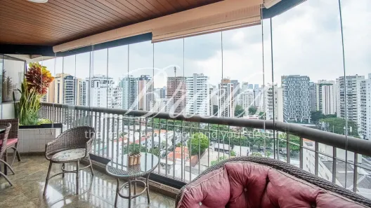 Apartamento com 4 Quartos à venda, 200m² no Vila Uberabinha, São Paulo