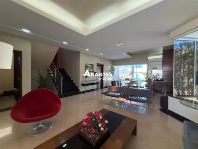 Sobrado com 5 Quartos à venda, 383m² no Jardim Karaíba, Uberlândia