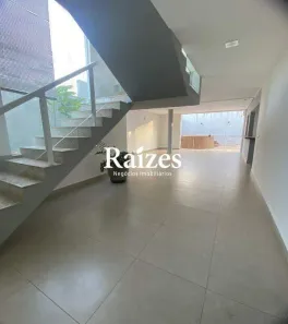 Casa com 3 Quartos para alugar, 375m² no Jardim Karaíba, Uberlândia