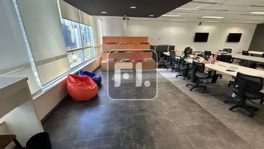 Sala Comercial para alugar, 231m² no Vila Olímpia, São Paulo
