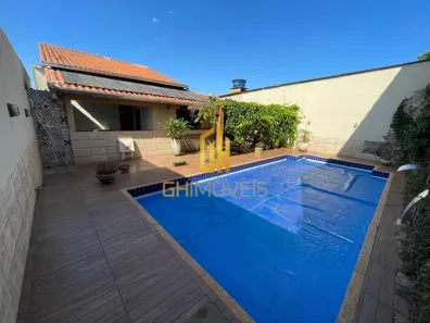 Casa com 3 Quartos à venda, 240m² no Setor Rio Formoso, Goiânia