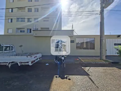 Apartamento com 2 Quartos para alugar, 70m² no Segismundo Pereira, Uberlândia