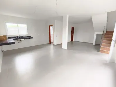 Casa de Condomínio com 3 Quartos para alugar, 153m² no Varginha, Nova Friburgo