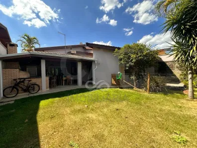 Casa com 3 Quartos à venda, 202m² no Parque Residencial Palm Park, Holambra