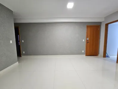 Apartamento com 3 Quartos para alugar, 76m² no Jardim Europa, Goiânia