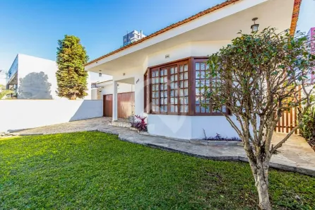 Casa com 4 Quartos à venda, 360m² no Cristo Rei, Curitiba