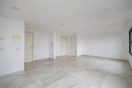 Sala Comercial à venda, 44m² no Centro, Curitiba
