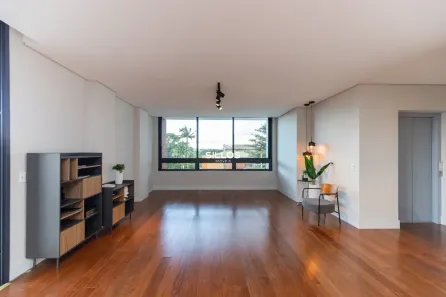 Apartamento com 3 Quartos à venda, 223m² no Cabral, Curitiba