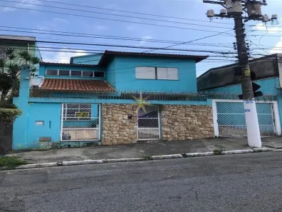 Casa com 3 Quartos à venda, 450m² no Vila Dalila, São Paulo