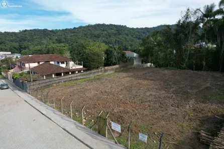 Lote/Terreno à venda, 638m² no Boa Vista, Joinville