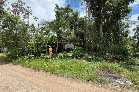Lote/Terreno à venda, 360m² no Barra do Saí, Itapoá