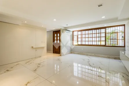 Casa de Condomínio com 3 Quartos à venda, 271m² no Três Figueiras, Porto Alegre