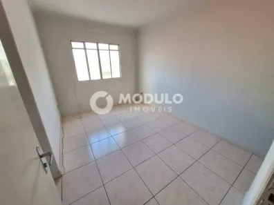 Apartamento com 2 Quartos para alugar, 70m² no Tabajaras, Uberlândia
