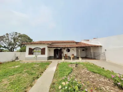 Casa com 4 Quartos à venda, 200m² no Coqueiral, Araruama