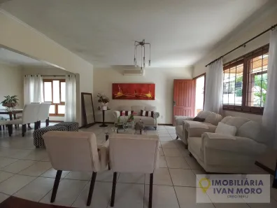 Casa com 4 Quartos à venda, 320m² no Trindade, Florianópolis