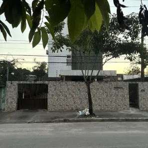 Apartamento com 2 Quartos para alugar, 70m² no Várzea, Recife