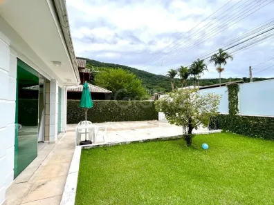 Casa com 3 Quartos à venda, 179m² no Lagoa da Conceição, Florianópolis