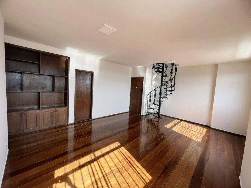 Apartamento com 4 quartos — Santa Efigênia, Belo Horizonte