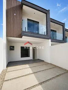 Sobrado com 3 Quartos à venda, 110m² no Bom Retiro, Joinville