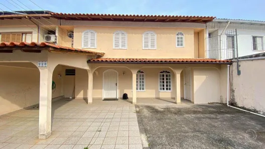 Casa com 10 Quartos à venda, 238m² no Trindade, Florianópolis