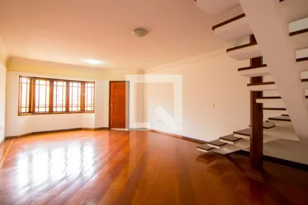 Casa de Condomínio com 3 Quartos à venda, 250m² no Vila Camilópolis, Santo André