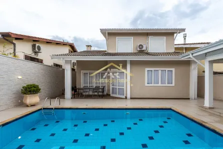 Casa de Condomínio com 4 Quartos à venda, 280m² no Alphaville, Santana de Parnaíba