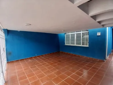 Casa de Condomínio com 3 Quartos para alugar, 180m² no Jardim das Vertentes, São Paulo