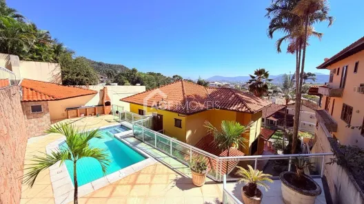 Casa de Condomínio com 4 Quartos à venda, 300m² no Itacoatiara, Niterói