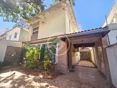 Casa com 3 Quartos para alugar, 310m² no Embaré, Santos