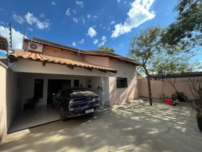 Casa com 3 Quartos para alugar, 167m² no Plano Diretor Sul, Palmas