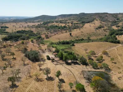 Fazenda/Sítio com 2 Quartos à venda, 1819840m² no , Caldazinha