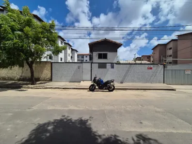 Apartamento com 2 Quartos à venda, 45m² no Itaperi, Fortaleza