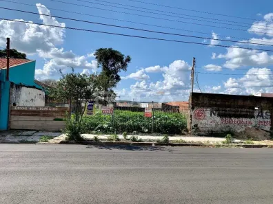 Lote/Terreno à venda, 600m² no Jardim São João Batista, São Carlos